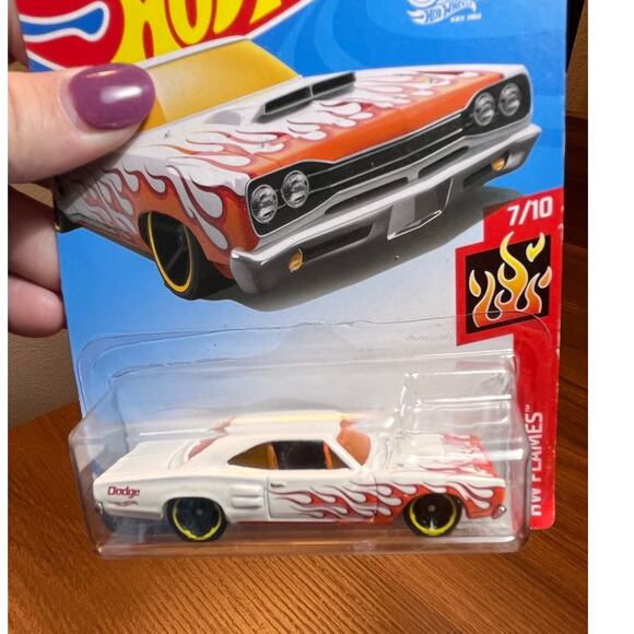 Hot Wheels Lot of 4-’64 Corvette,’69 Dodge Coronet, ’70 Camaro, ’67 Firebird MOC - Picture 12 of 14